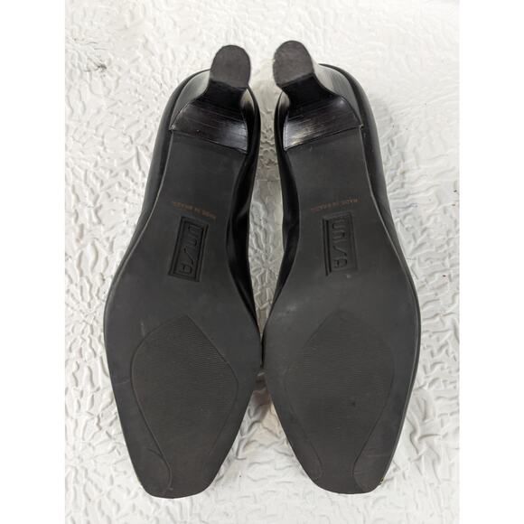 NWOT! UNISA! 1 SHOW! BLACK LEATHER/GOLD SQUARE TOE PUMPS, HEELS! SZ 8B - Picture 7 of 8
